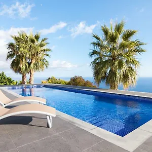 Endless Blue House , Arco da Calheta (Madeira) Portugal